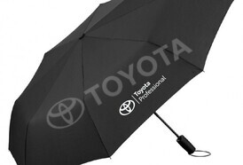 Parasol z logo Toyota Professional